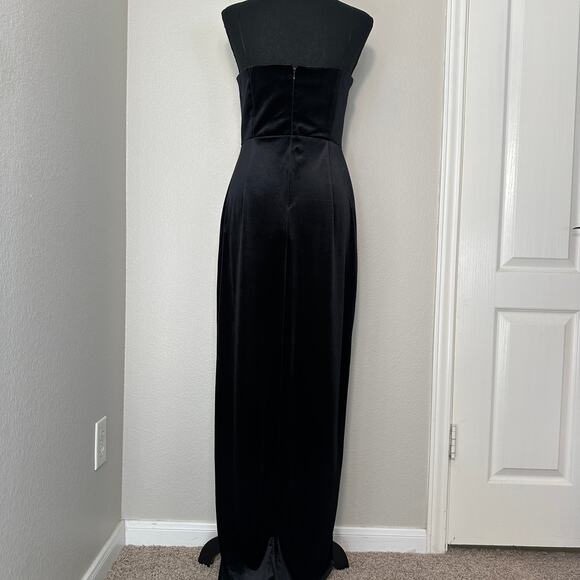 Amanda Uprichard Black Velvet Wolfe Gown, $312 currently on Revolve, NWT Small - Picture 6 of 11
